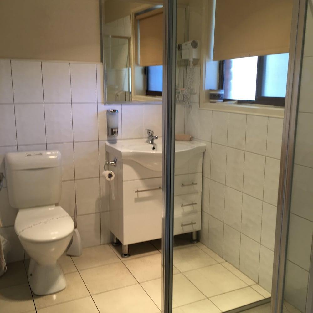 Melton Motor Inn And Apartments Экстерьер фото