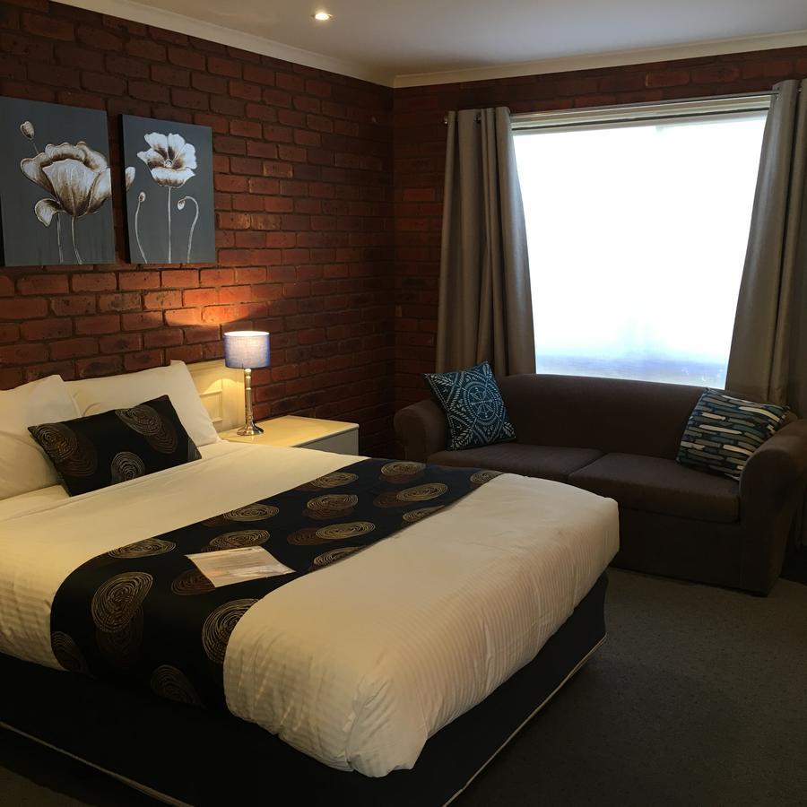 Melton Motor Inn And Apartments Экстерьер фото
